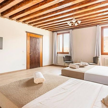 Venice Luxury Suites Dış mekan fotoğraf