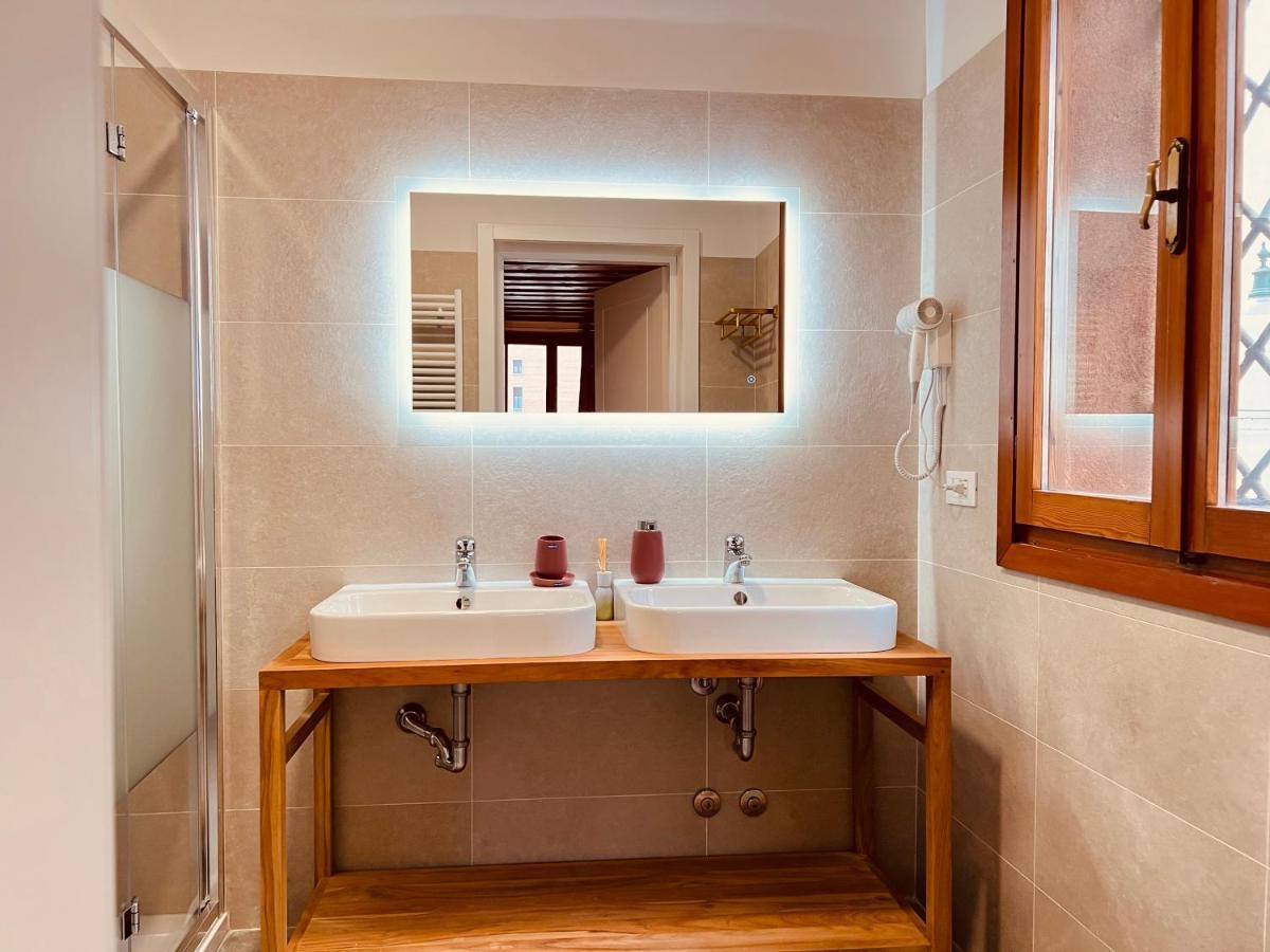 Venice Luxury Suites Dış mekan fotoğraf