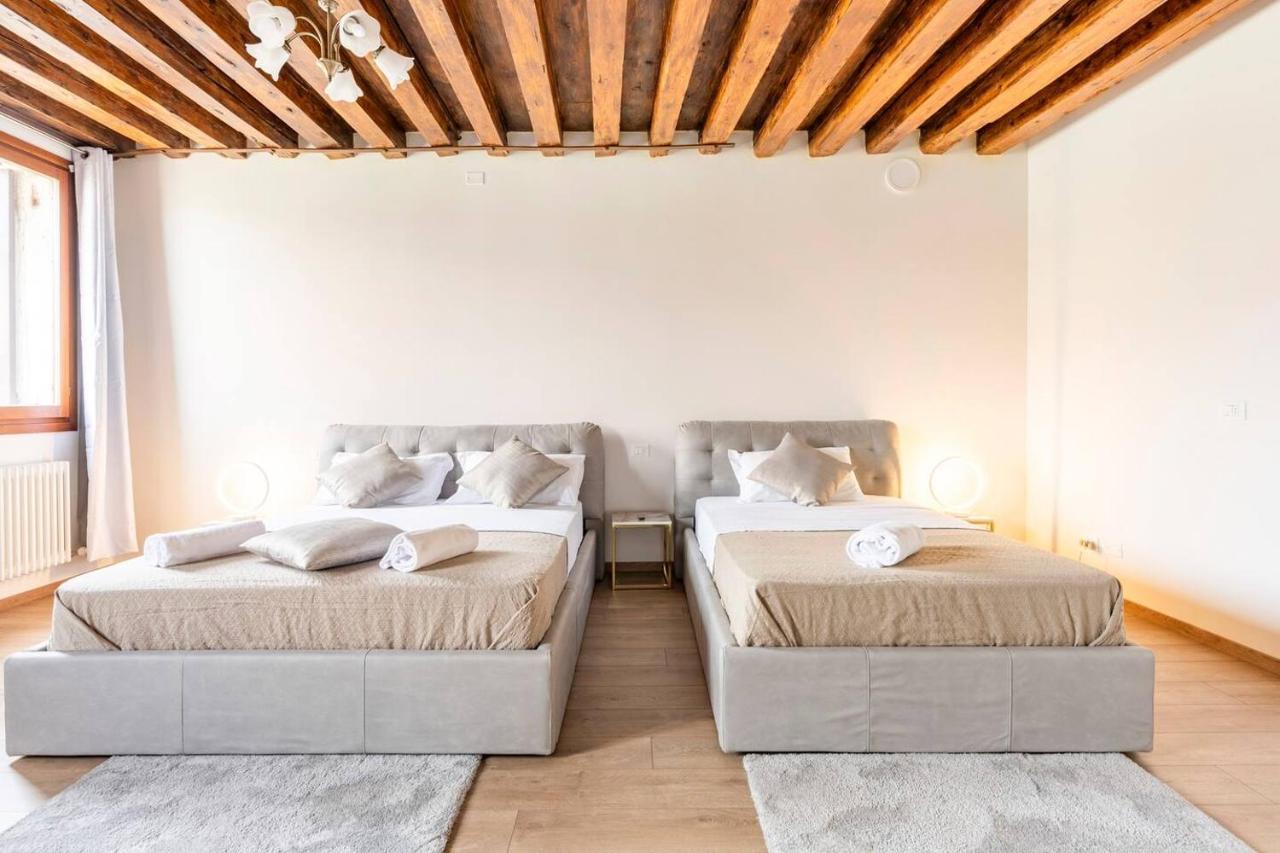 Venice Luxury Suites Dış mekan fotoğraf