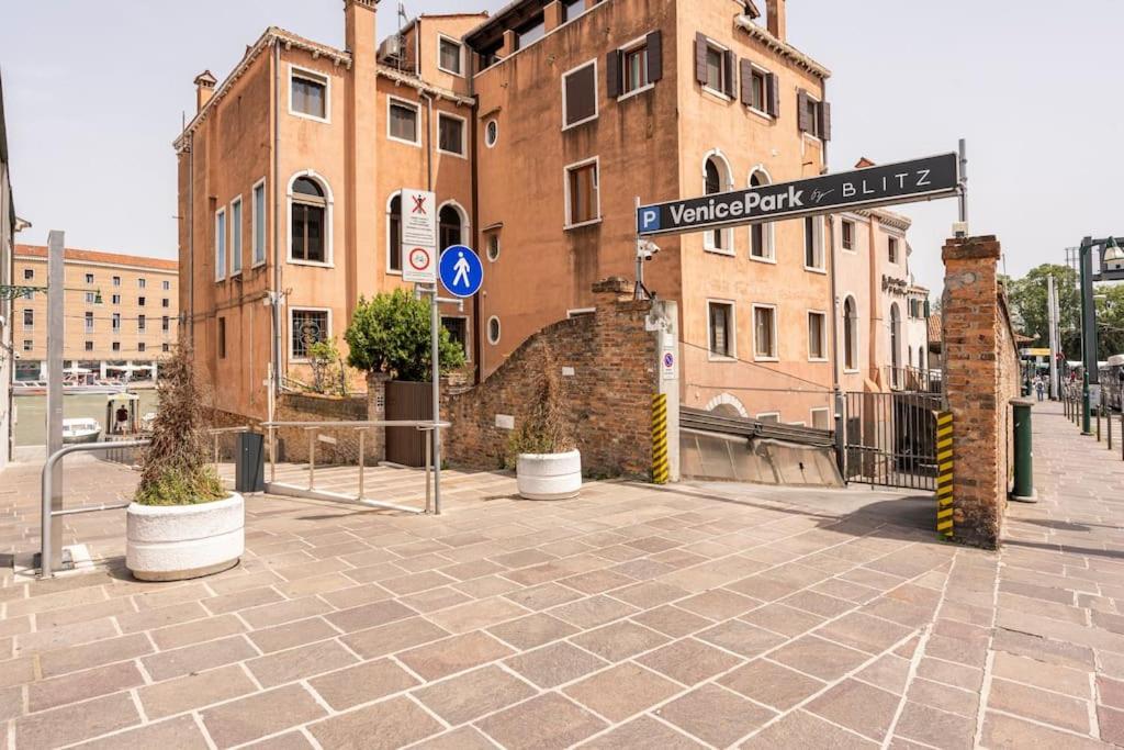 Venice Luxury Suites Dış mekan fotoğraf